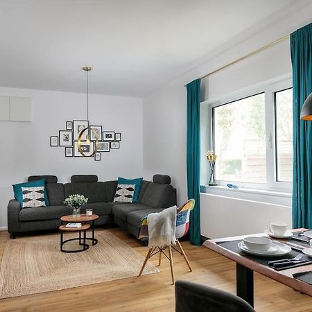 Charmantes Townhaus Mit Garten, W-Lan & Netflix พอทสดัม ภายนอก รูปภาพ