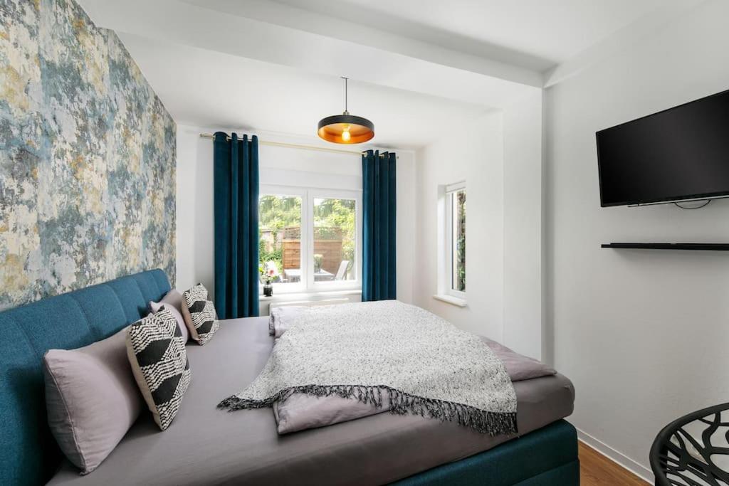 Charmantes Townhaus Mit Garten, W-Lan & Netflix พอทสดัม ภายนอก รูปภาพ