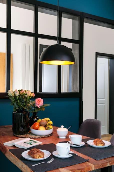 Charmantes Townhaus Mit Garten, W-Lan & Netflix พอทสดัม ภายนอก รูปภาพ