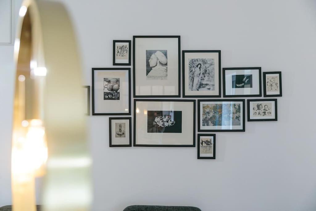 Charmantes Townhaus Mit Garten, W-Lan & Netflix พอทสดัม ภายนอก รูปภาพ